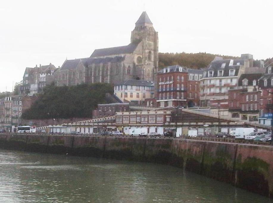 La Verriere. Les Locations Isahora C'Est Aussi Plusieurs Appart' De Standing A 2 Pas Du Chateau D'Eu, Des Falaises Du Treport, De Mers Les Bains Et Aux Portes De La Baie De Somme Э (Приморская Сена) Экстерьер фото
