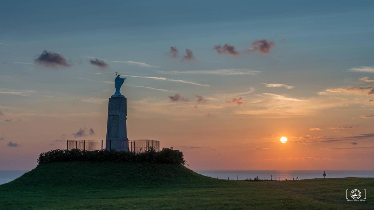 La Verriere. Les Locations Isahora C'Est Aussi Plusieurs Appart' De Standing A 2 Pas Du Chateau D'Eu, Des Falaises Du Treport, De Mers Les Bains Et Aux Portes De La Baie De Somme Э (Приморская Сена) Экстерьер фото