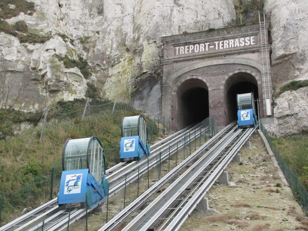 La Verriere. Les Locations Isahora C'Est Aussi Plusieurs Appart' De Standing A 2 Pas Du Chateau D'Eu, Des Falaises Du Treport, De Mers Les Bains Et Aux Portes De La Baie De Somme Э (Приморская Сена) Экстерьер фото