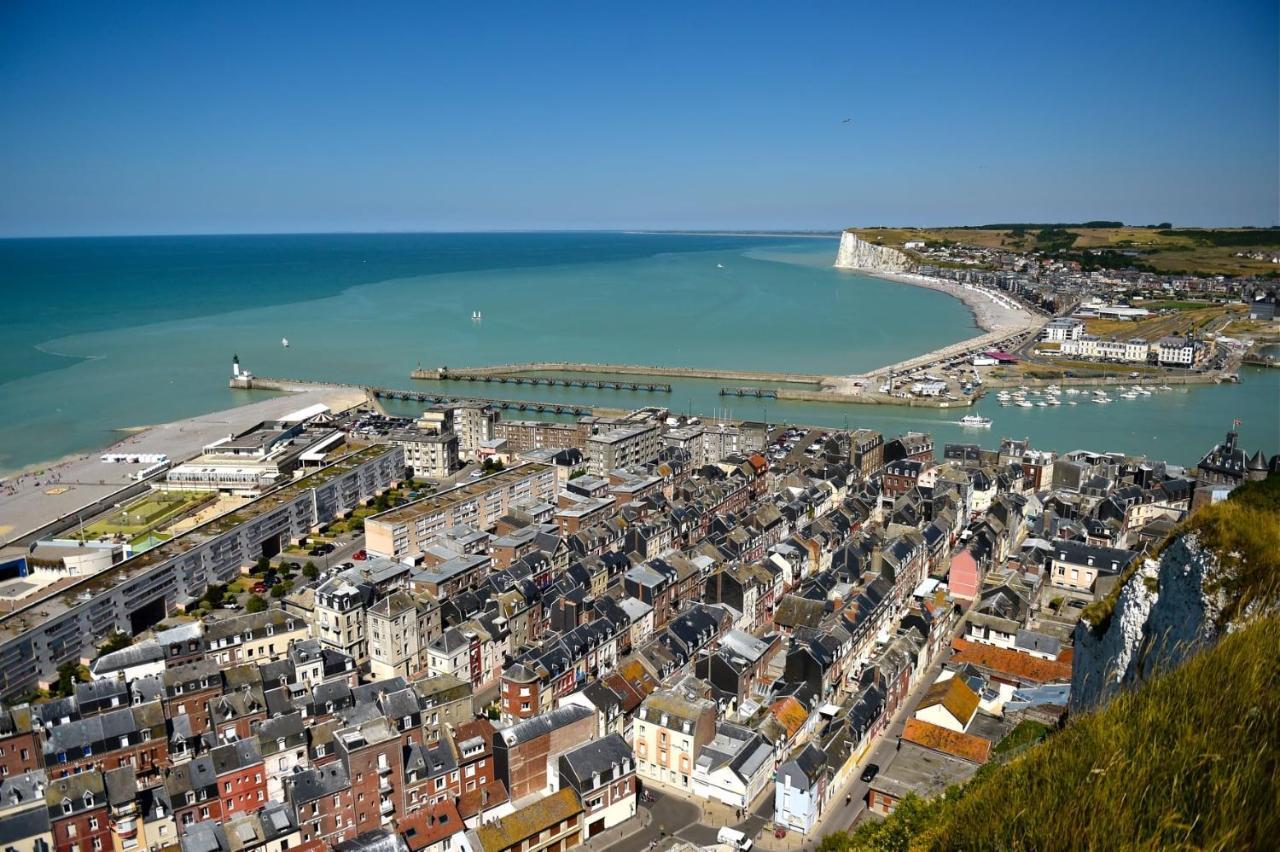 La Verriere. Les Locations Isahora C'Est Aussi Plusieurs Appart' De Standing A 2 Pas Du Chateau D'Eu, Des Falaises Du Treport, De Mers Les Bains Et Aux Portes De La Baie De Somme Э (Приморская Сена) Экстерьер фото